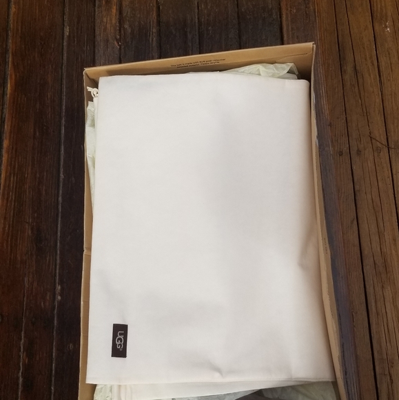 UGG Women's Tall Brown Boots - Picture 4 of 12